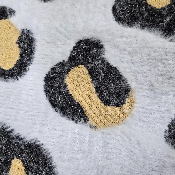 SIMPLY SOUTHERN | LEO FUZZY LARGE LEOPARD CREW NECK CASUAL SWEATER \ SIZE XL - Picture 8 of 14